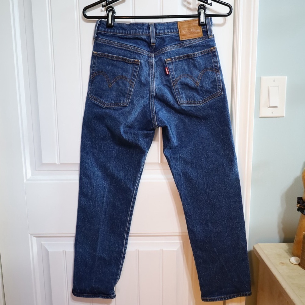 Levi’s Premium Wedgie Straight Fit Dark Wash Jeans Womens Size 26 - Picture 8 of 12